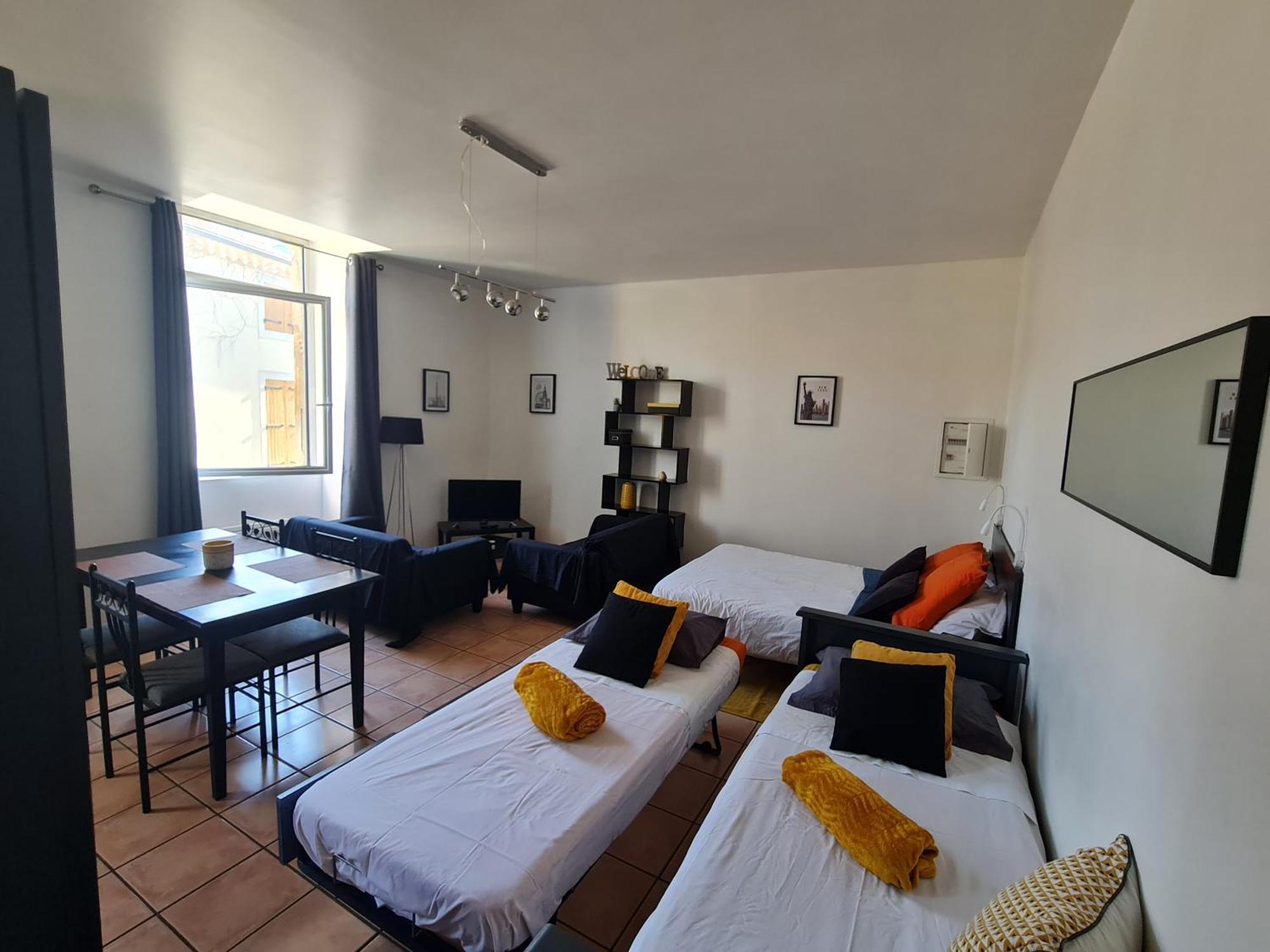 Le Prieure - Studios Jusqu'A 4 Personnes Villeneuve-lès-Béziers Zewnętrze zdjęcie