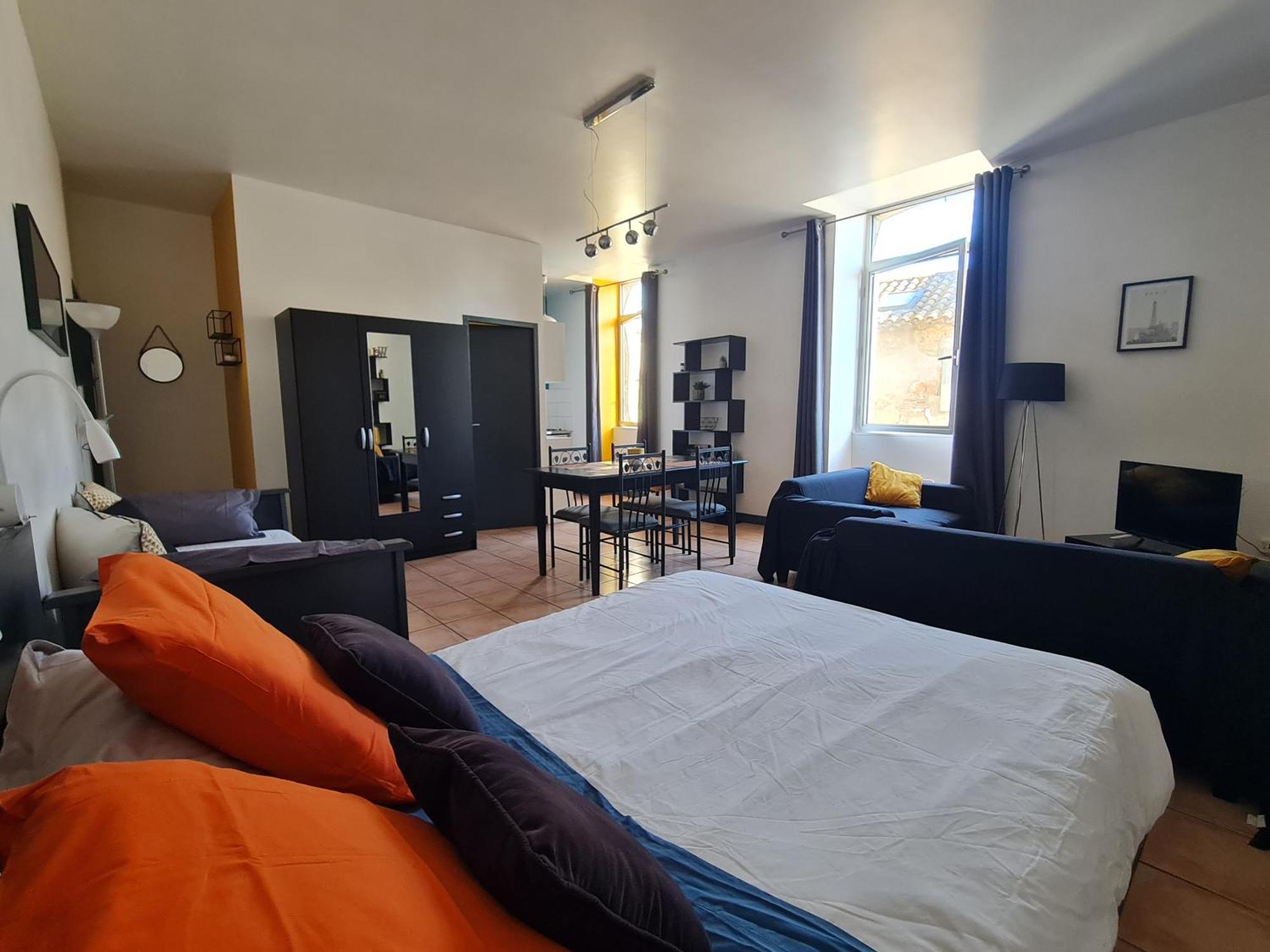 Le Prieure - Studios Jusqu'A 4 Personnes Villeneuve-lès-Béziers Zewnętrze zdjęcie